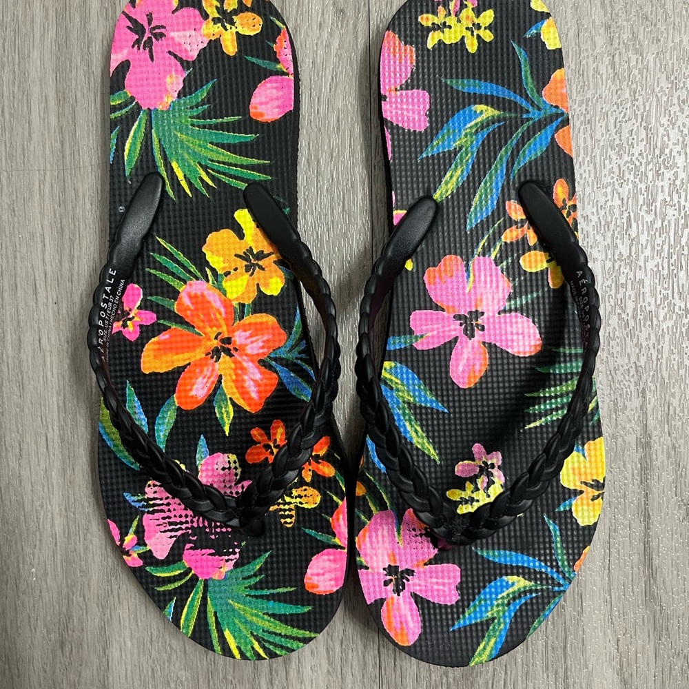 Aeropostale Black Floral Sandals